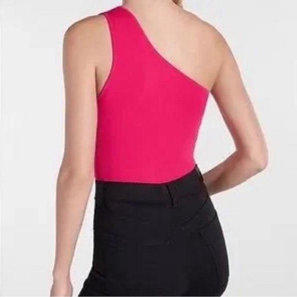 Express One Shoulder Cutout Cropped Sweater Tank - Picture 2 of 9